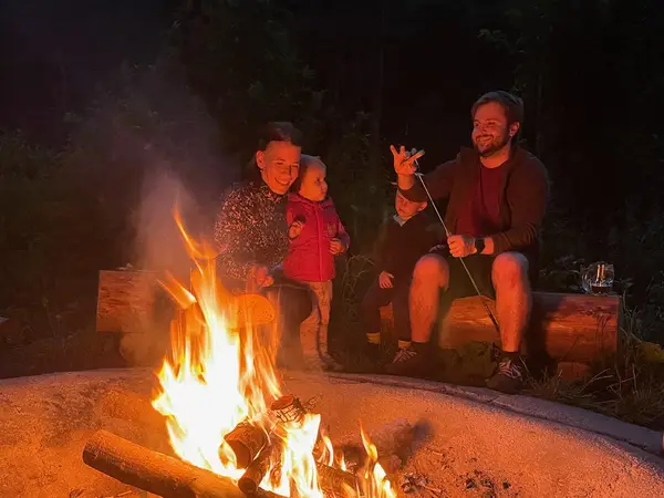 Táborák a posezení v kempu U Hrocha